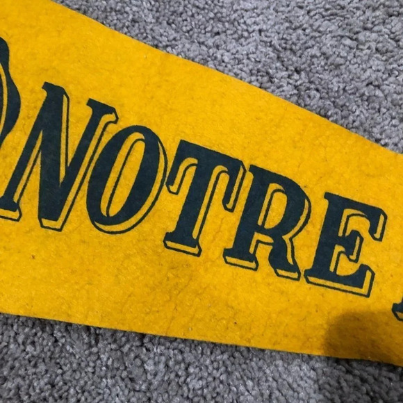 1950s Antique Notre Dame Pennant Flag 27" - Picture 3 of 8